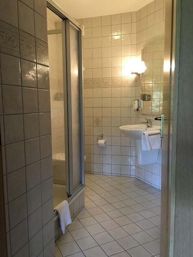 ホテル ランドハウス ゴーケ Hövelhof エクステリア 写真